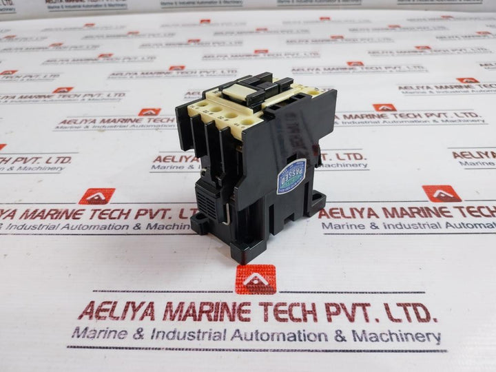 Hyundai Heavy Industries Hmx 22 Auxiliary Control Relay 200…220V 50Hz 60Hz