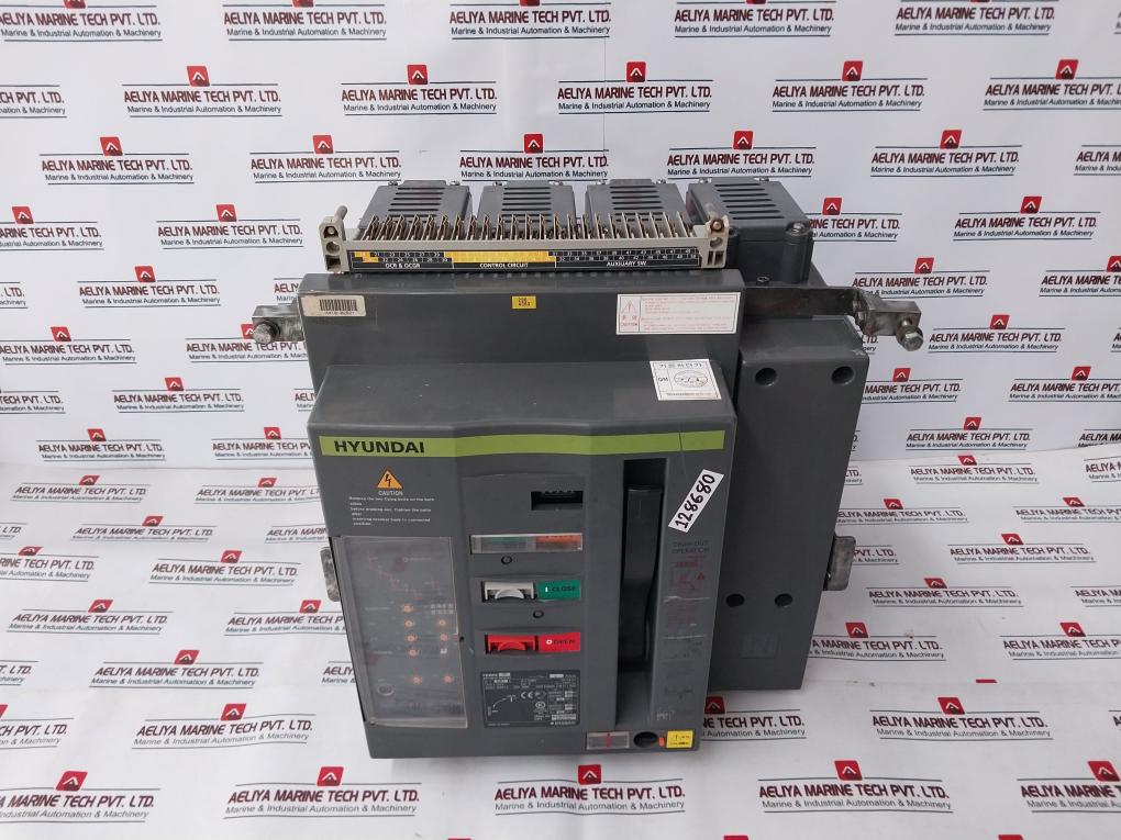 Hyundai Hian 06 Air Circuit Breaker 4 Pole 630A