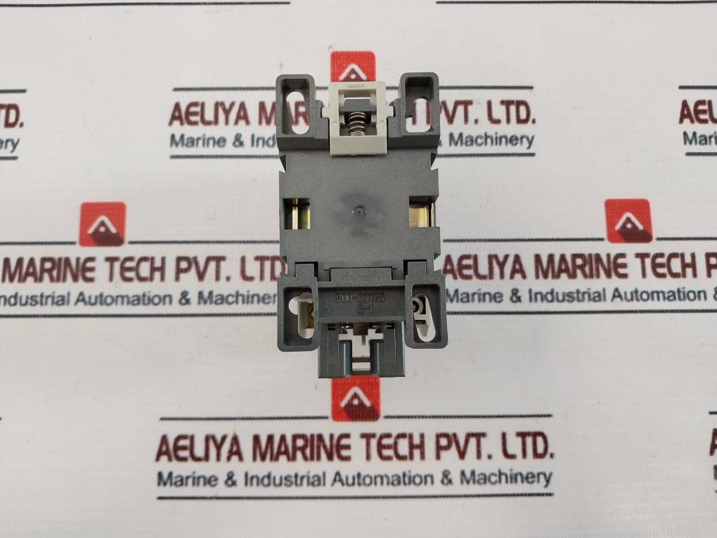 Hyundai Himc 22 Magnetic Contactor Hg02001-1004A 200-220V 50/60Hz