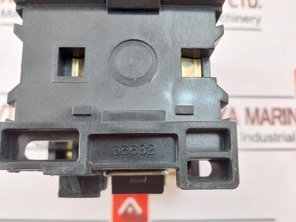 Hyundai Hmc 37 Magnetic Contactor Ksc4504.Ac3-0-0