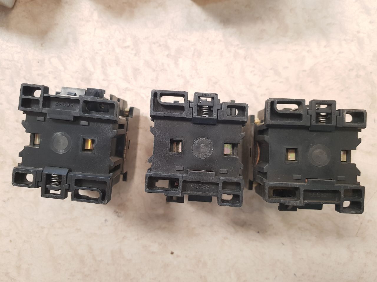 Hyundai Hmc 37 W10 Magnetic Contactor 110V 60Hz - Aeliya Marine Tech