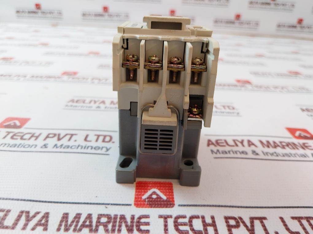 Hyundai Hmx 22 Control Relay 20a 200v 50hz