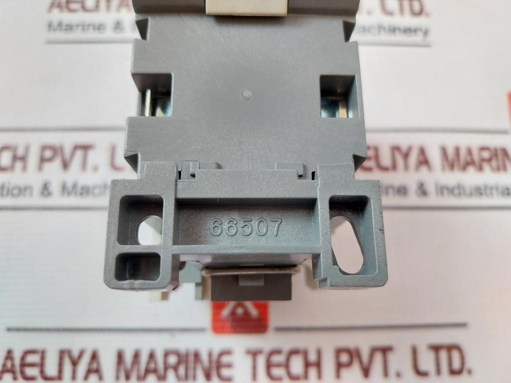 Hyundai Hmx 22 Control Relay 20A 200V 50Hz