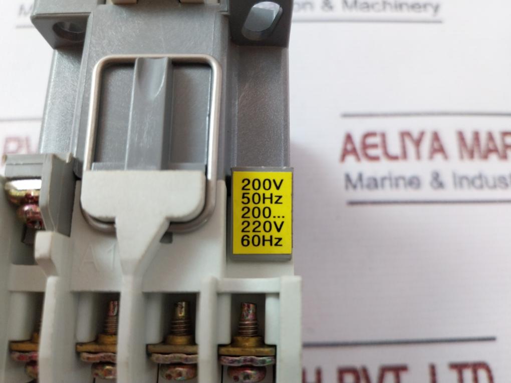 Hyundai Hmx 22 Control Relay 20A 200V 50Hz