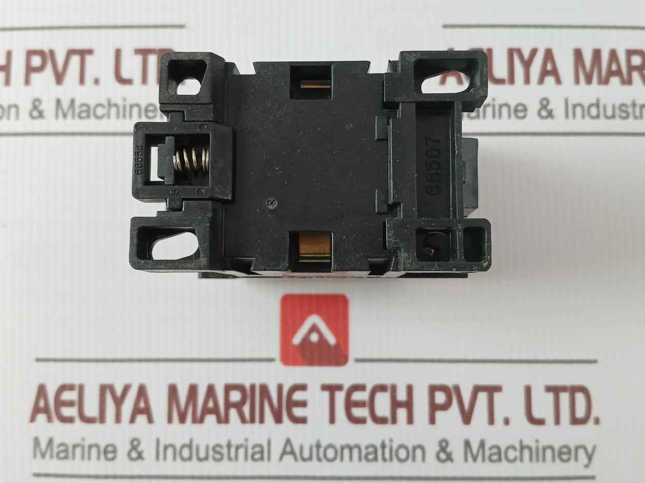 Hyundai Hmx 40 Control Relay 220A 600Vac 10Awg Max