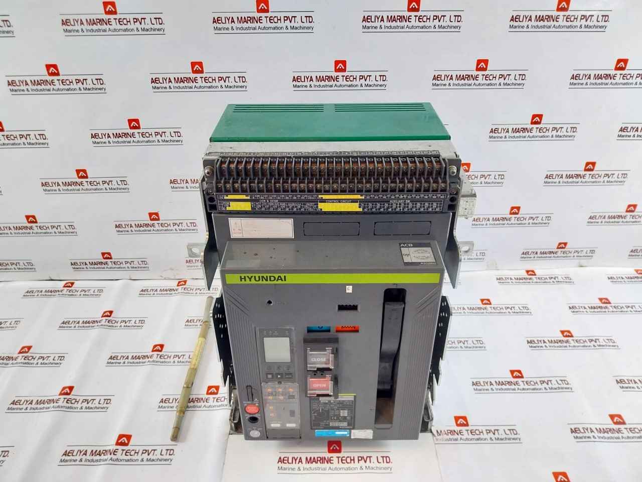 Hyundai Uan16A3B M1C1S168J Air Circuit Breaker 1000V 3-pole 50/60Hz