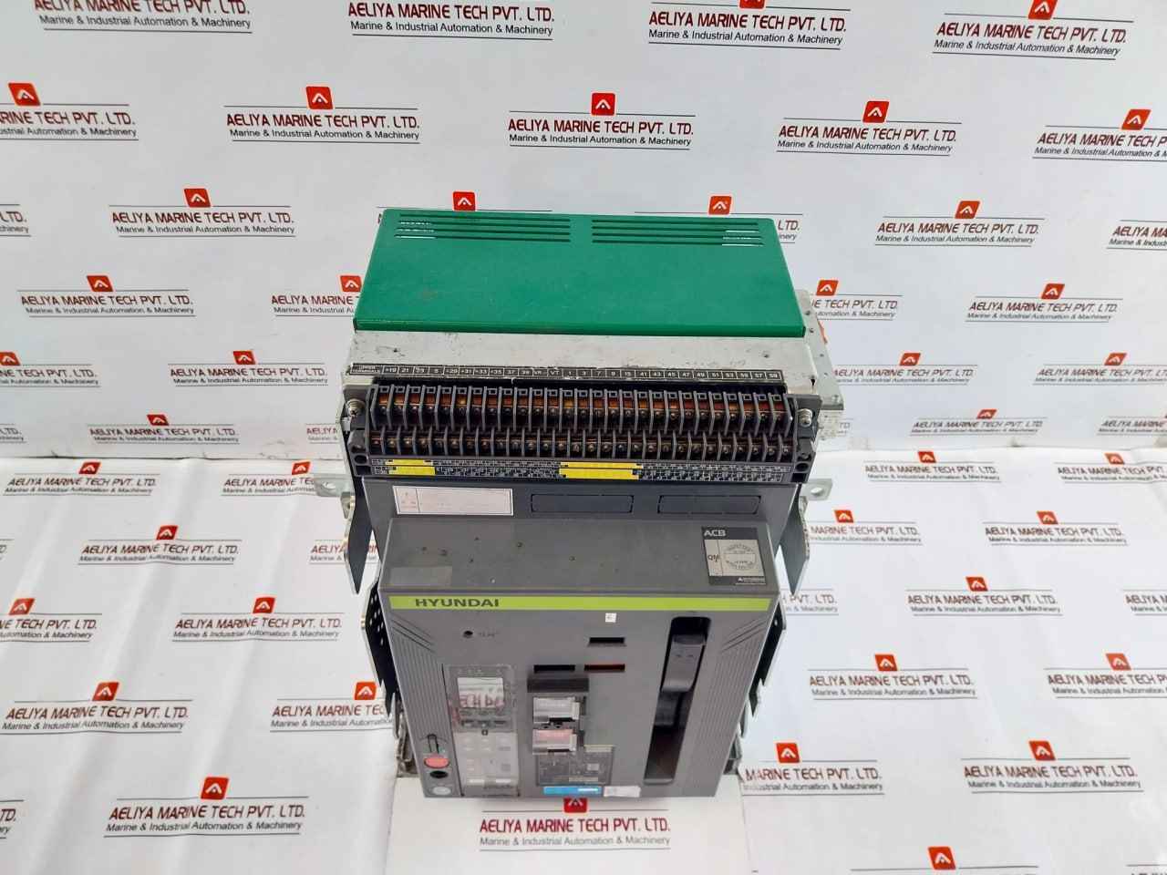 Hyundai Uan16A3B M1C1S168J Air Circuit Breaker 1000V 3-pole 50/60Hz