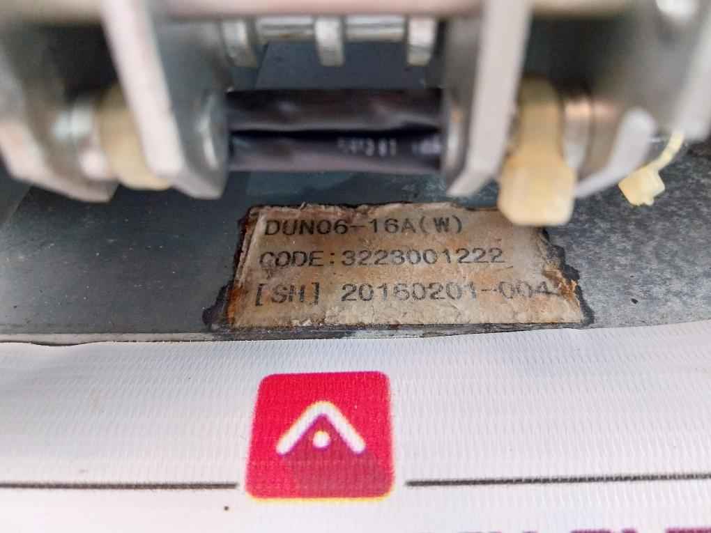 Hyundai Uan16A3B M1C1S168J Air Circuit Breaker 1000V 3-pole 50/60Hz