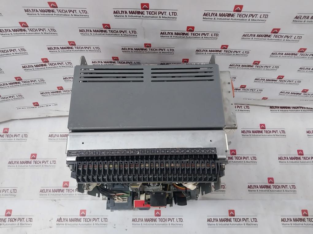 Hyundai Uan16A3B M1C1S168T 3-pole Air Circuit Breaker 12Kv 1000V 50/60Hz