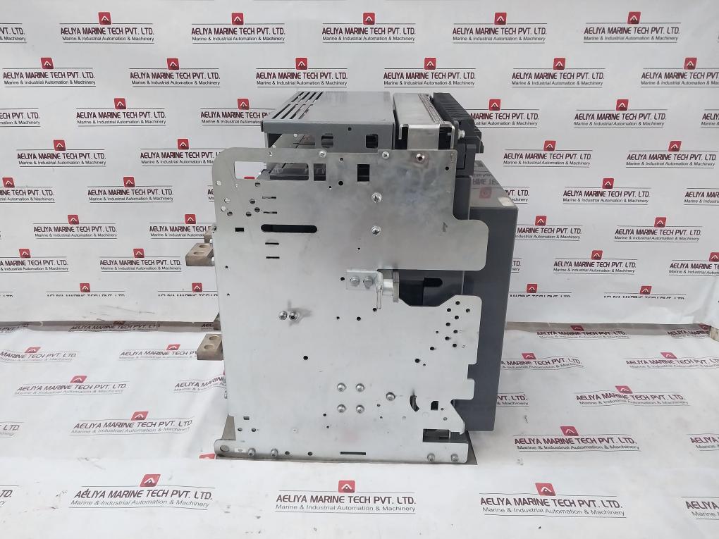 Hyundai Uan16A3B M1C1S168T 3-pole Air Circuit Breaker 12Kv 1000V 50/60Hz