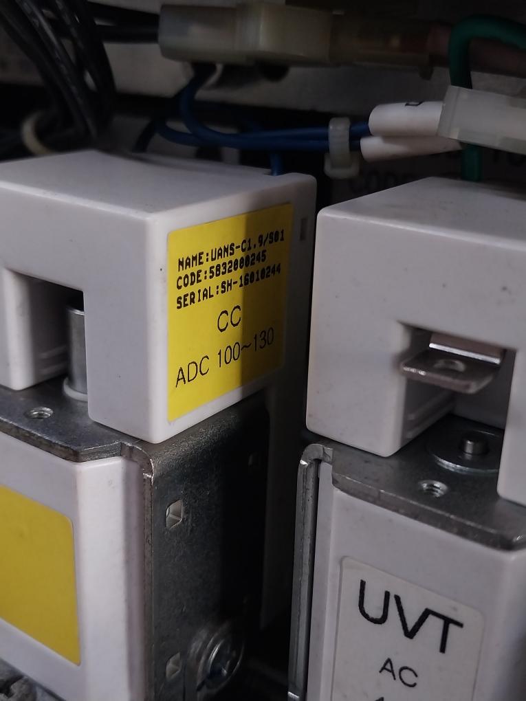 Hyundai Uan16A3B M1C1S168T 3-pole Air Circuit Breaker 12Kv 1000V 50/60Hz