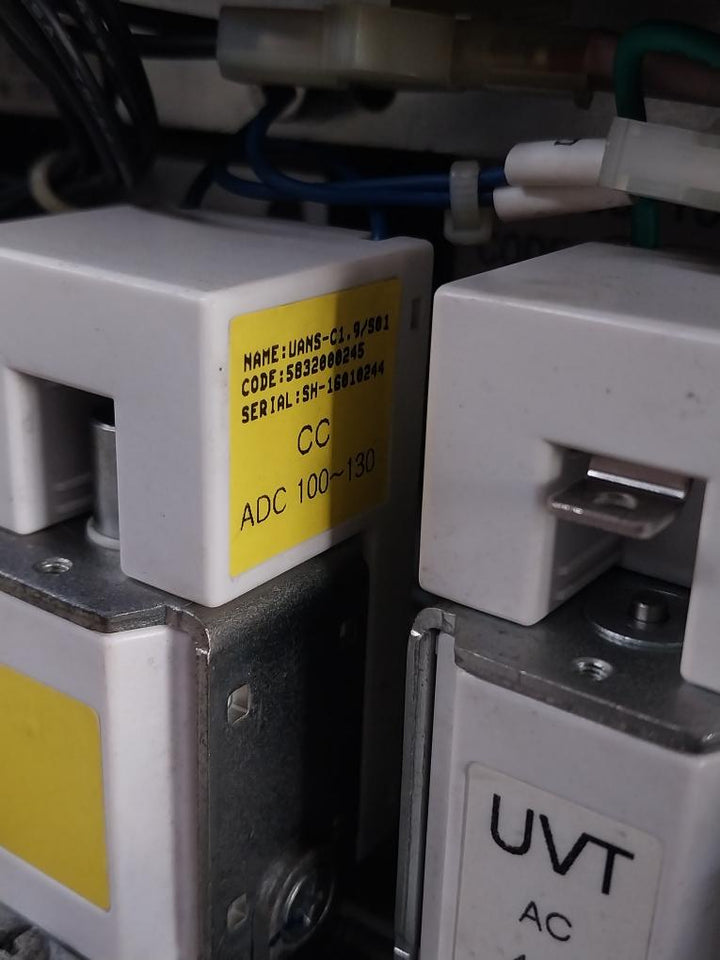 Hyundai Uan16A3B M1C1S168T 3-pole Air Circuit Breaker 12Kv 1000V 50/60Hz