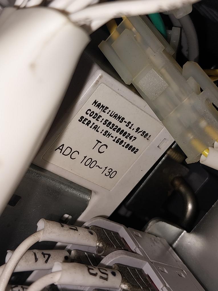 Hyundai Uan16A3B M1C1S168T 3-pole Air Circuit Breaker 12Kv 1000V 50/60Hz