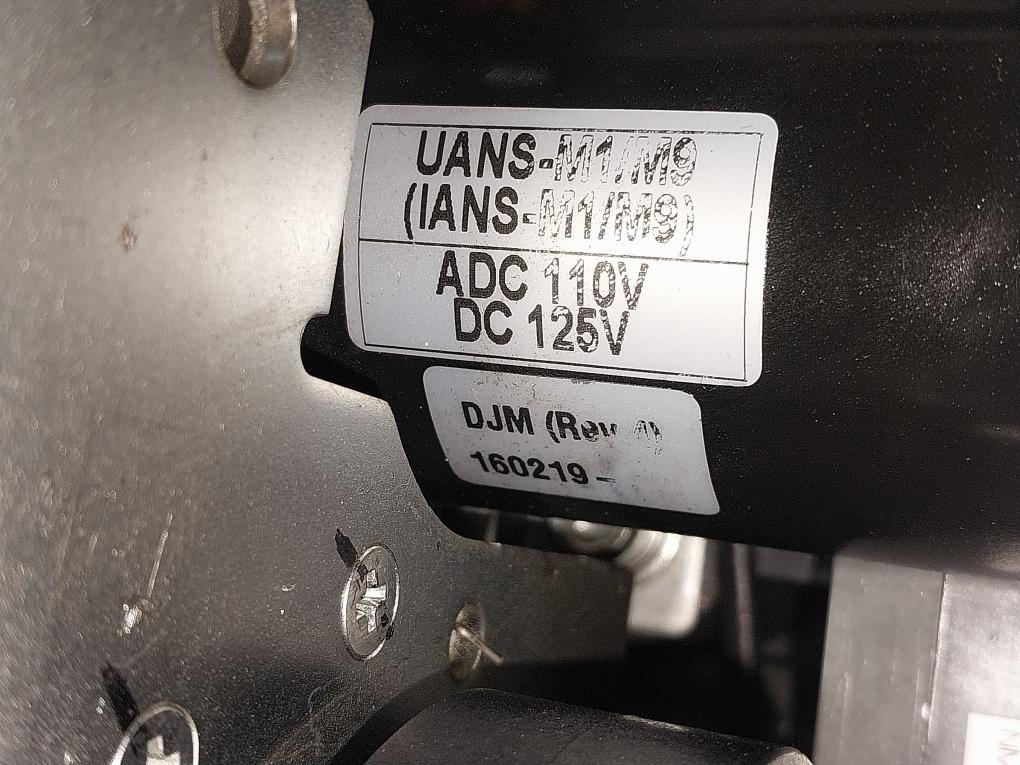 Hyundai Uan16A3B M1C1S168T 3-pole Air Circuit Breaker 12Kv 1000V 50/60Hz