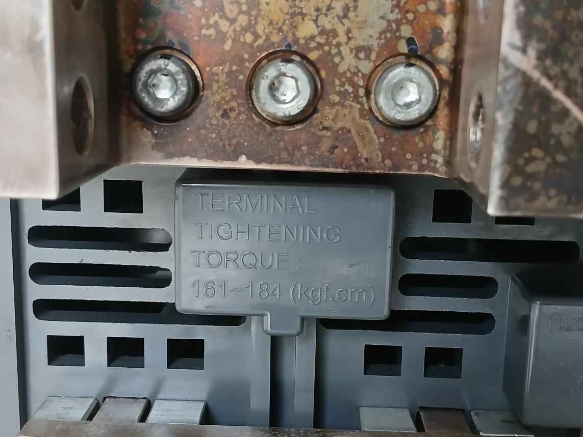 Hyundai Uan50C3C M1C1S168S Acb Air Circuit Breaker 3P 100% Icu 1000V 50/60 Hz