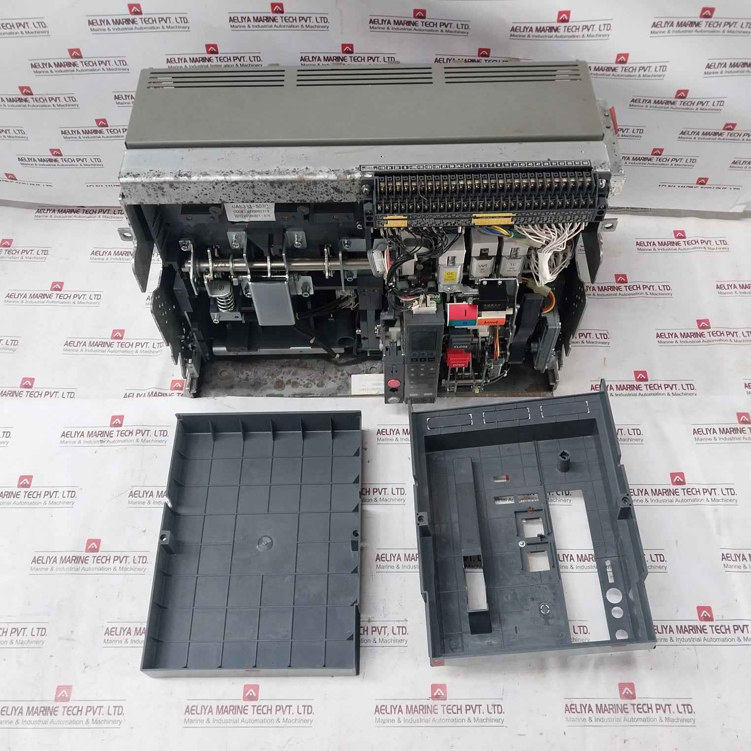 Hyundai Uan50C3C M1C1S168S Air Circuit Breaker 3-pole 50/60Hz 1000V 5000A