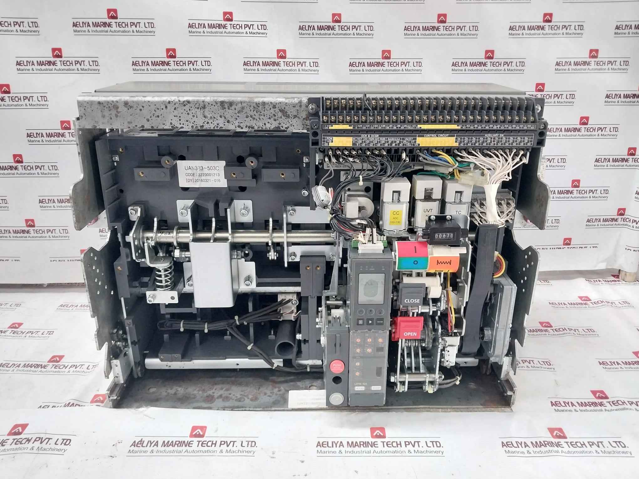 Hyundai Uan50C3C M1C1S168S Air Circuit Breaker 3-pole 50/60Hz 1000V 5000A