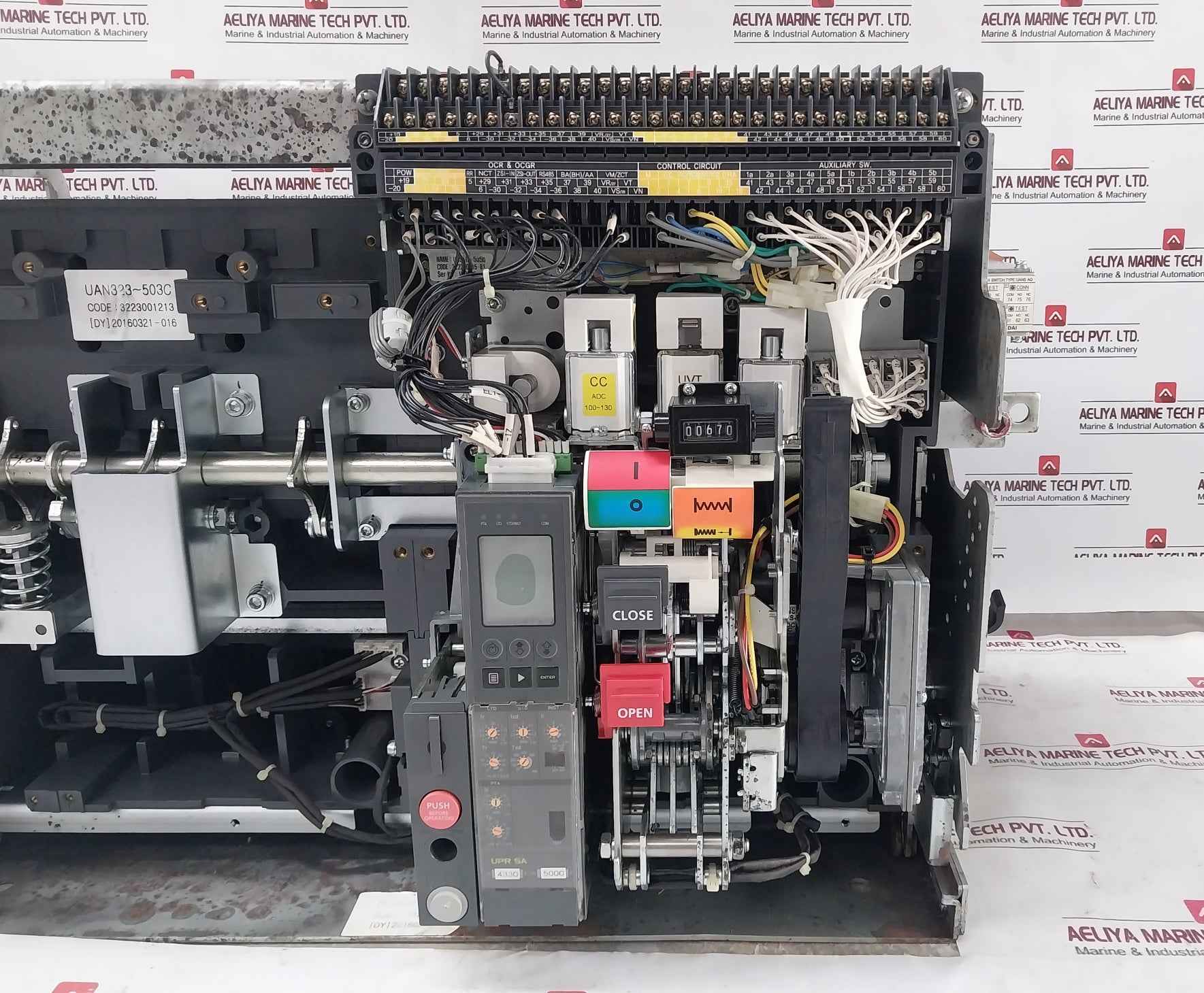 Hyundai Uan50C3C M1C1S168S Air Circuit Breaker 3-pole 50/60Hz 1000V 5000A
