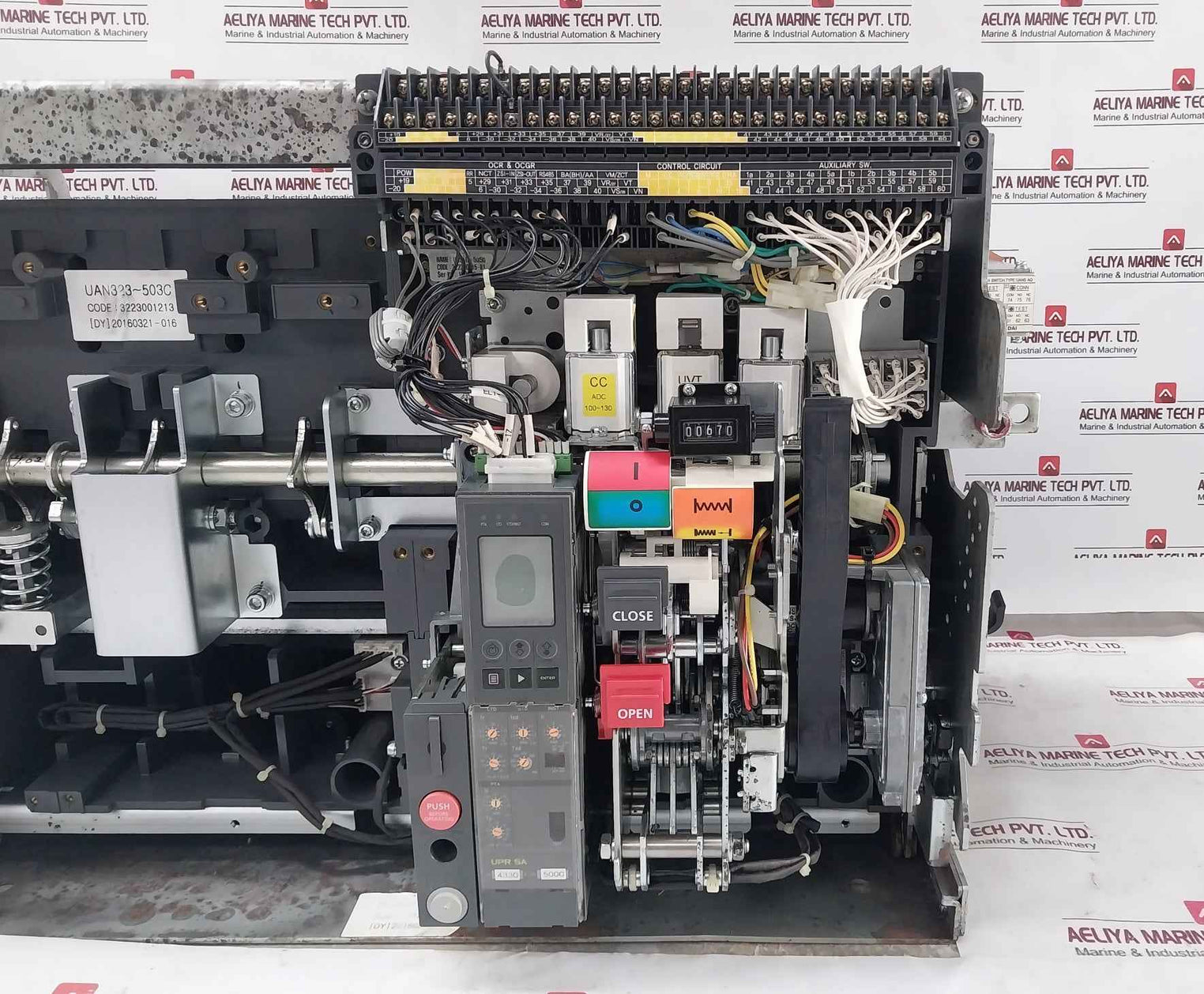 Hyundai Uan50C3C M1C1S168S Air Circuit Breaker 3-pole 50/60Hz 1000V 5000A