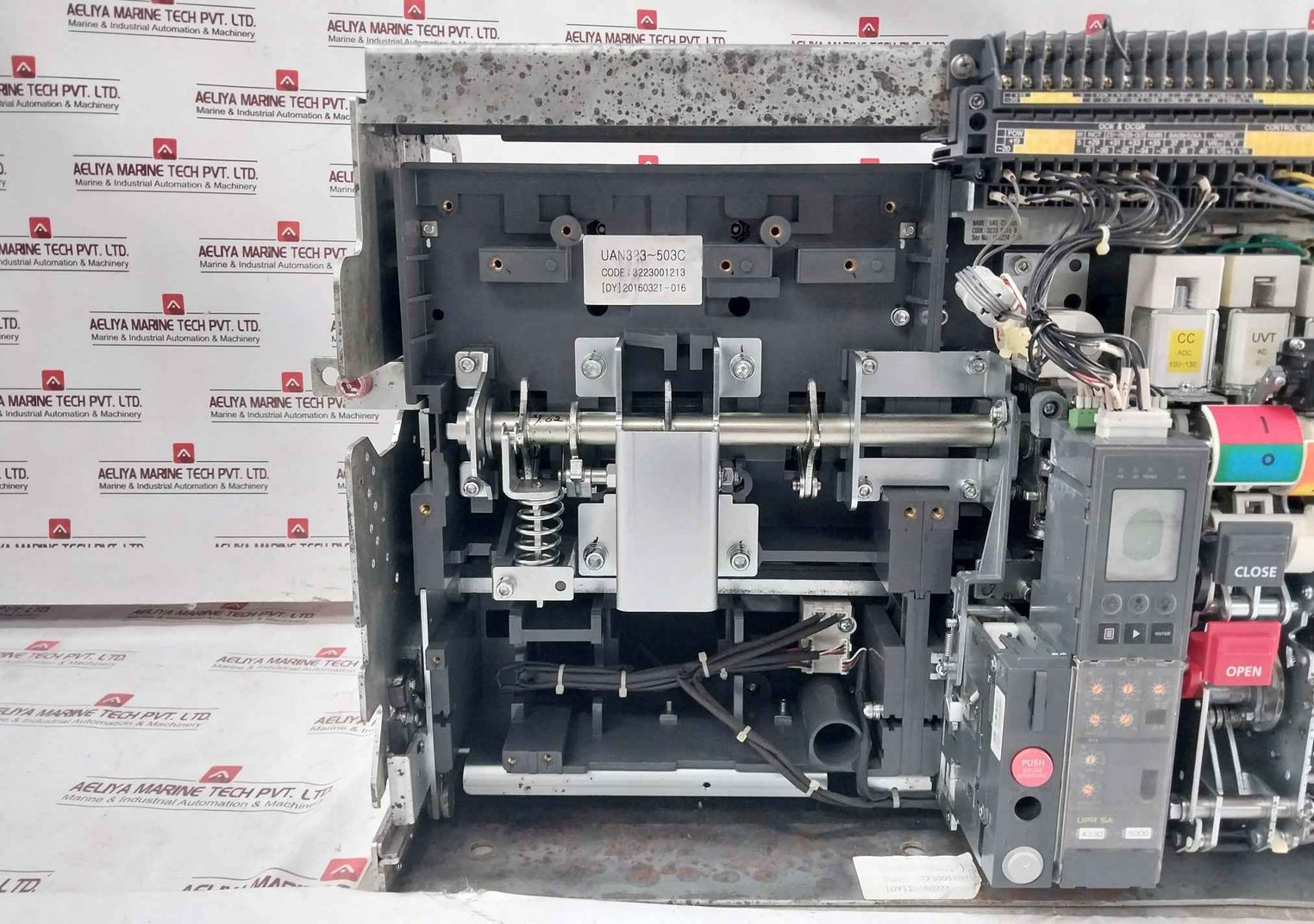 Hyundai Uan50C3C M1C1S168S Air Circuit Breaker 3-pole 50/60Hz 1000V 5000A