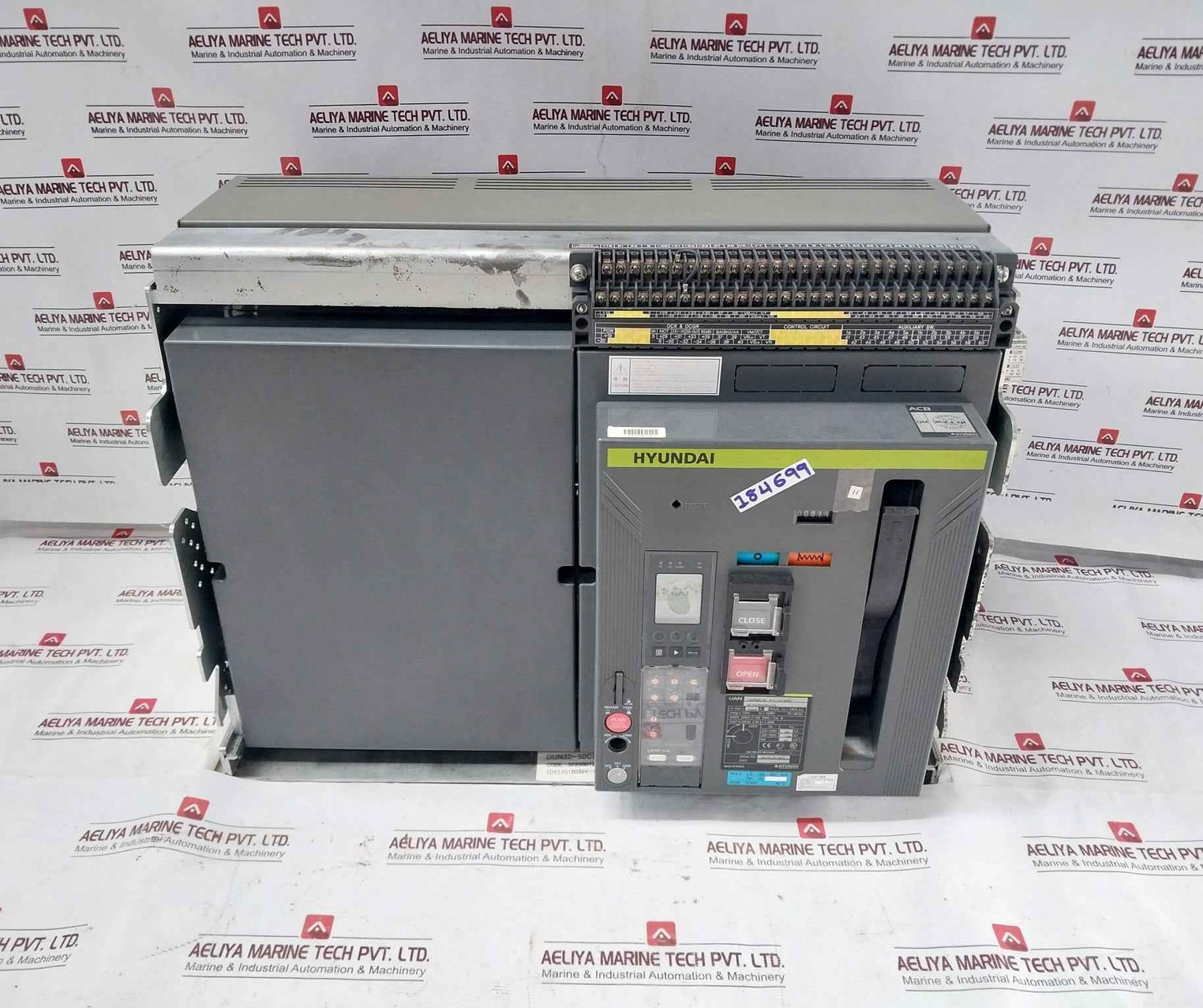 Hyundai Uan50C3C M1C1S168S Air Circuit Breaker 5000A 3-pole 1000V