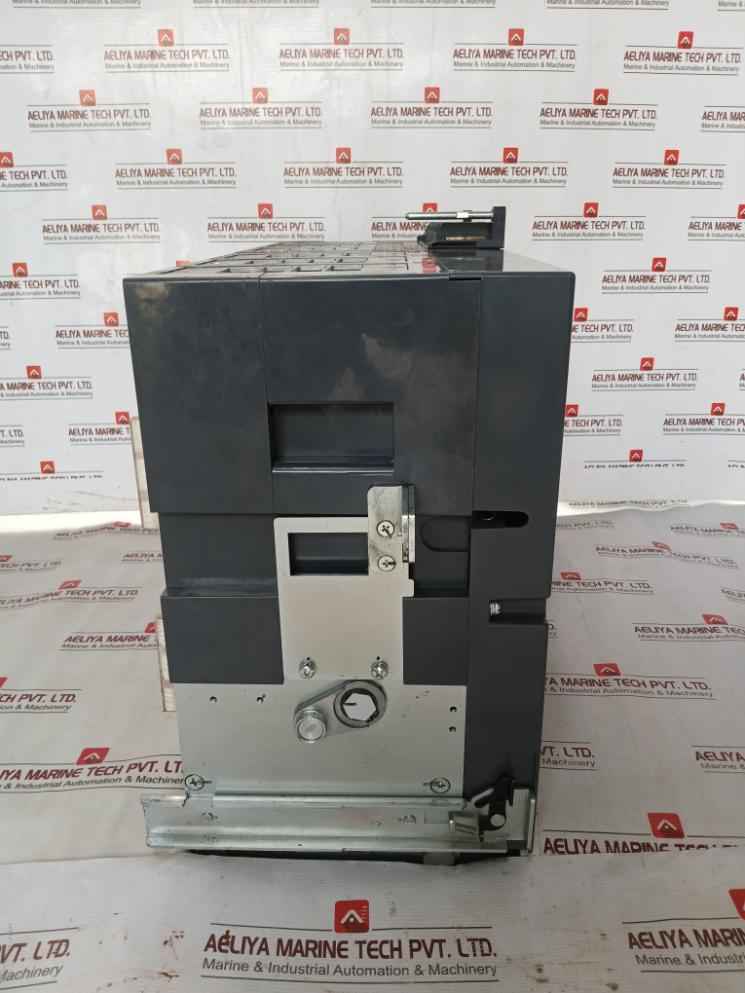 Hyundai Uan50C3C M1C1S168S Air Circuit Breaker Acb 3 Poles 1000V 50/60 Hz