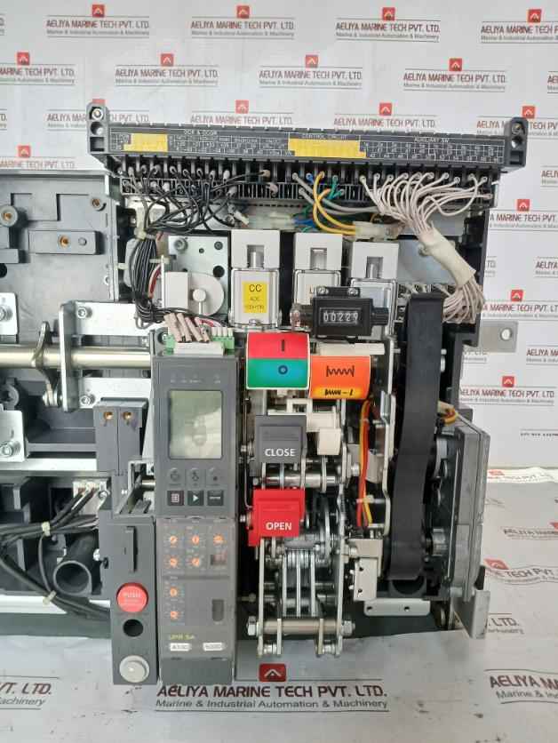Hyundai Uan50C3C M1C1S168S Air Circuit Breaker Acb 3 Poles 1000V 50/60 Hz