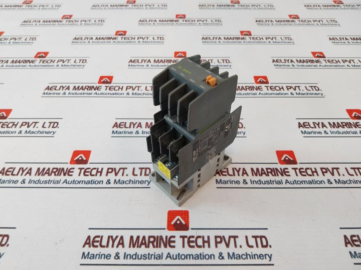 Hyundai Umc 22B Magnetic Contactor With Auxiliary Contact Block 32A