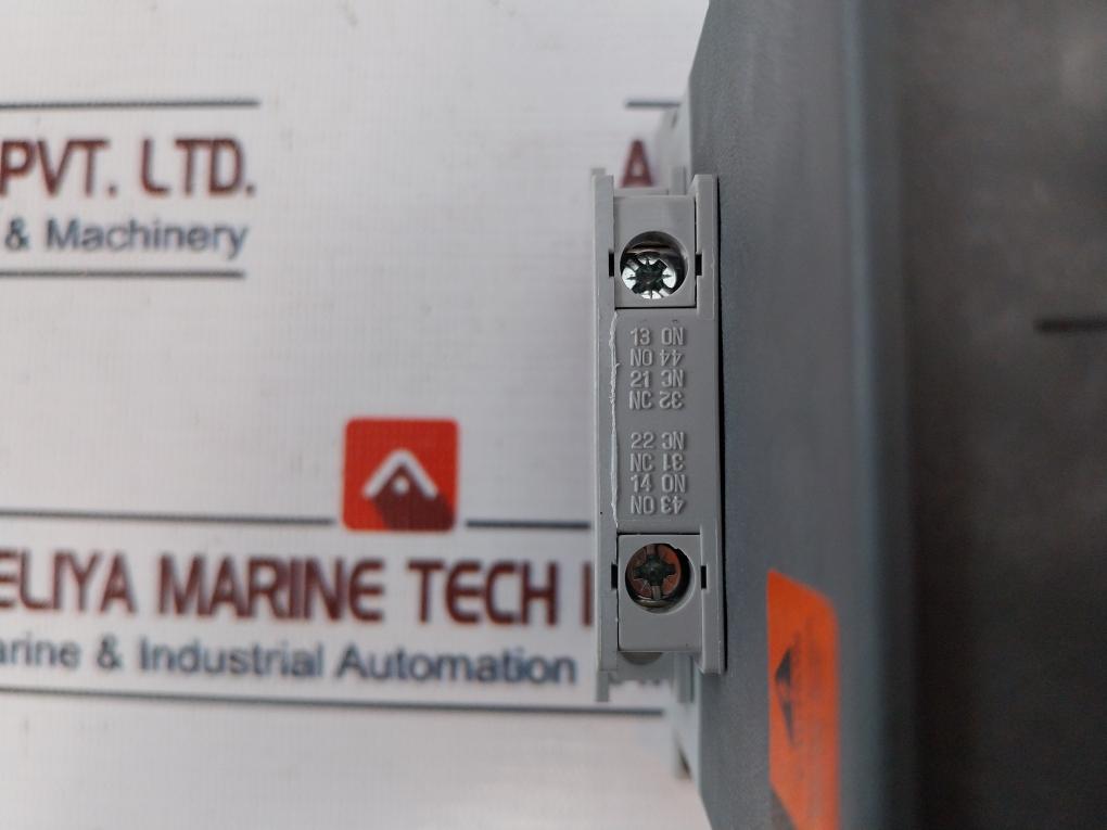 Hyundai Umc 40 Magnetic Contactor K60947-4-1, Ac3-0-0, 50/60Hz