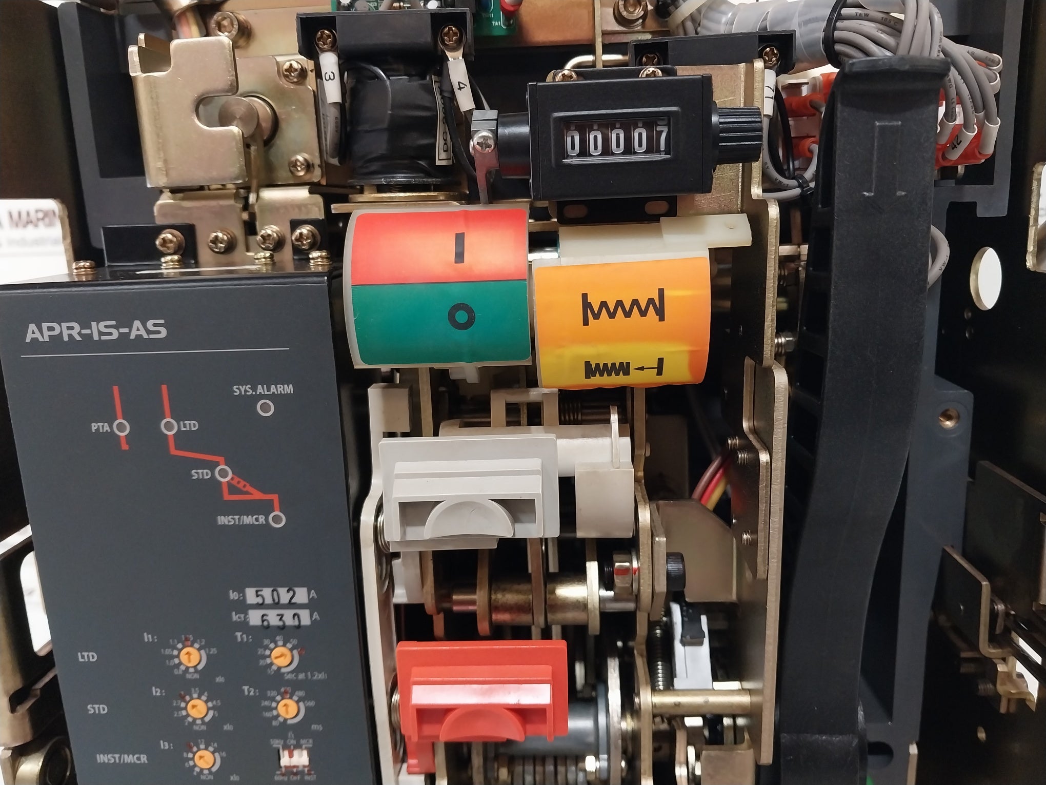 Hyundai Hian 08 Air Circuit Breaker