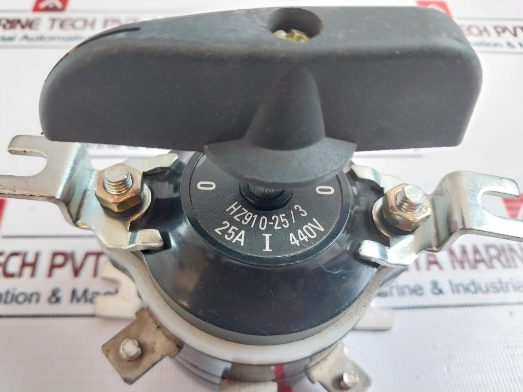Hz910-25/3 25A 440V Combination Switch 440V 25A