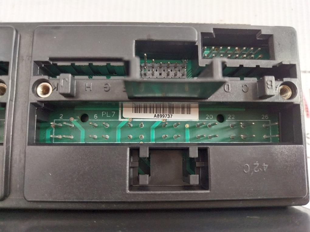 Ic670Chs101C Ge Fanuc Input/Output Base Barrier Style Terminal