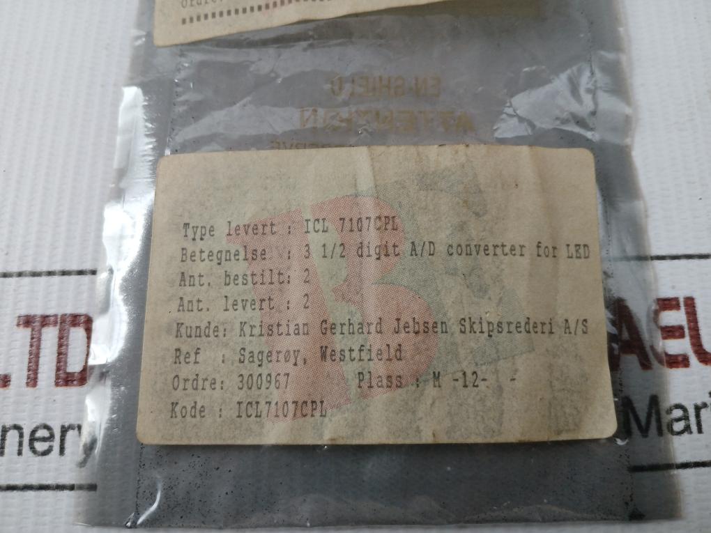 Icl7107Cpl Harris Analog-to-digital Converter Ic