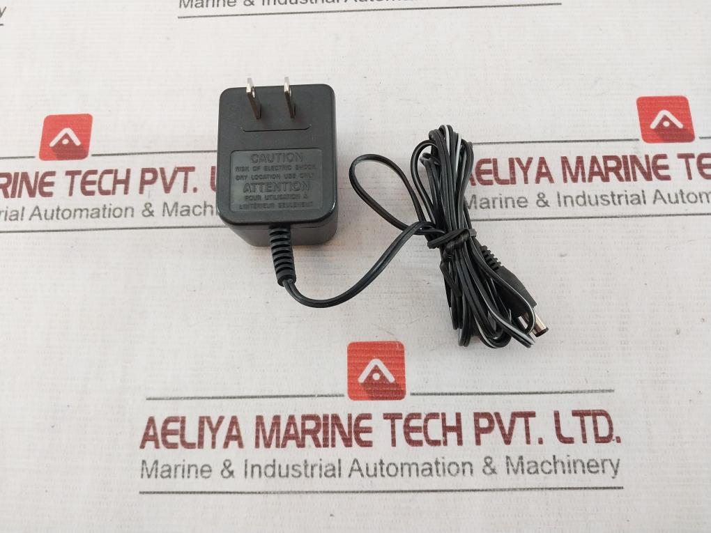 Icom Bc-147A Ac Adapter Dc 12V 200Ma E140898 35-12-200C 120V 60Hz 6W