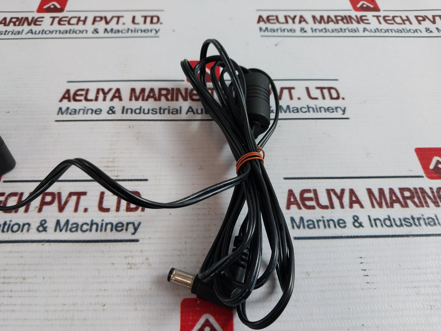 Icom Bc-213 Battery Charger For Walkie Talkie Dys612-120100V-k