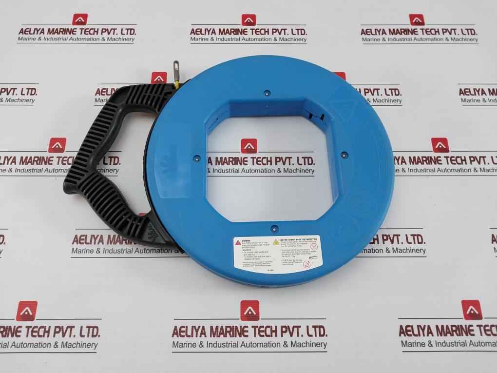 Ideal 31-062 S-class Fiberglass Fish Tape With Eyelet