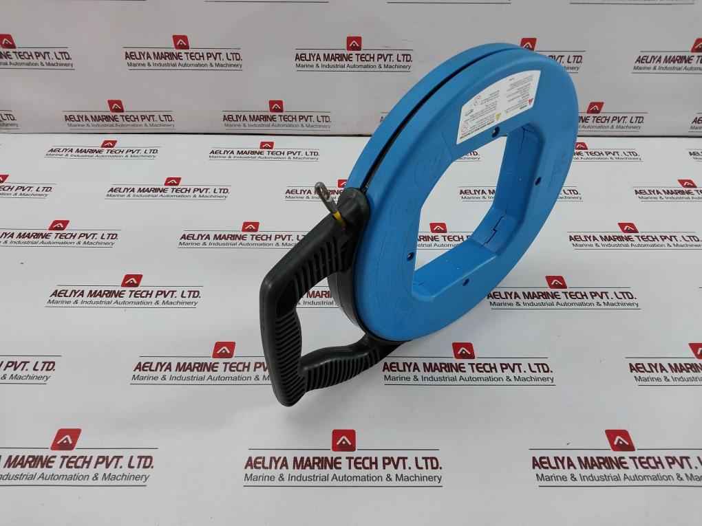 Ideal 31-062 S-class Fiberglass Fish Tape With Eyelet