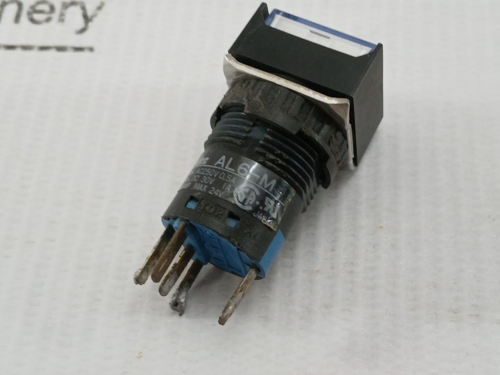 Idec-Ac250V-0-5A-Illuminated-Push-Button-Switch-Al6-m-Lot-Of-2X-209237-8