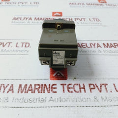 Idec 100/110V Pilot Light Indicator 50-60Hz