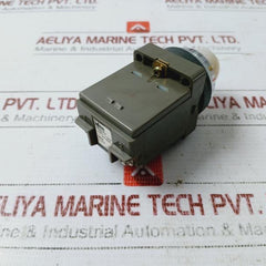 Idec 100/110V Pilot Light Indicator 50-60Hz