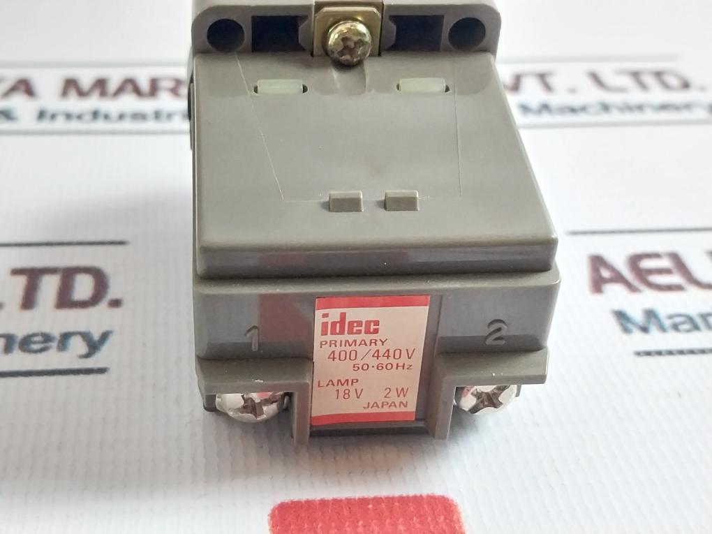 Idec 18V 2W Pilot Light 400/440V 50/60Hz