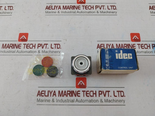 Idec Abn-111 Push Button Switch Ac 125V 5A 600V 12M-000-00M 17Y20N