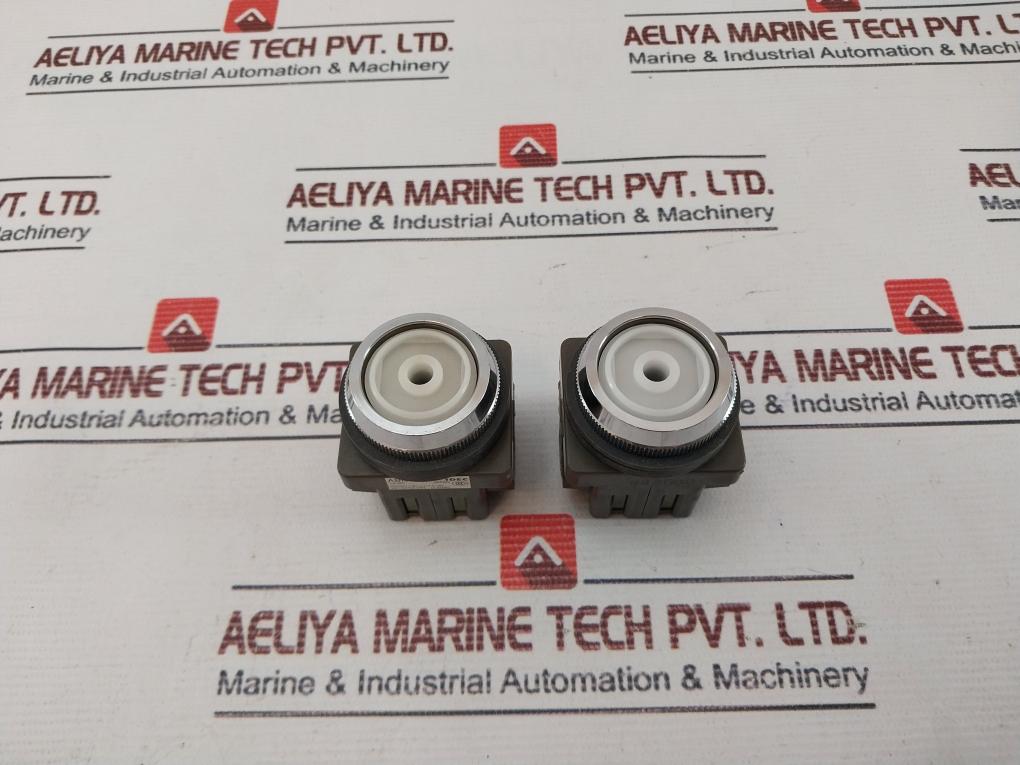Idec Abn120 Button Switch 600V 10A
