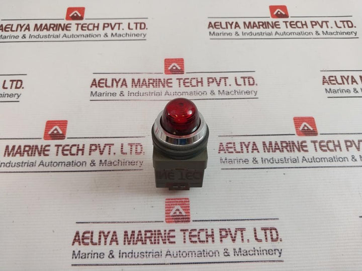 Idec Apn116 R Pilot Light 100-110V 50/60Hz