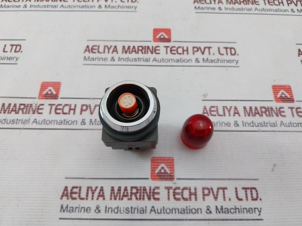 Idec Apn116R Red Pilot Light 100/110V 50-60Hz