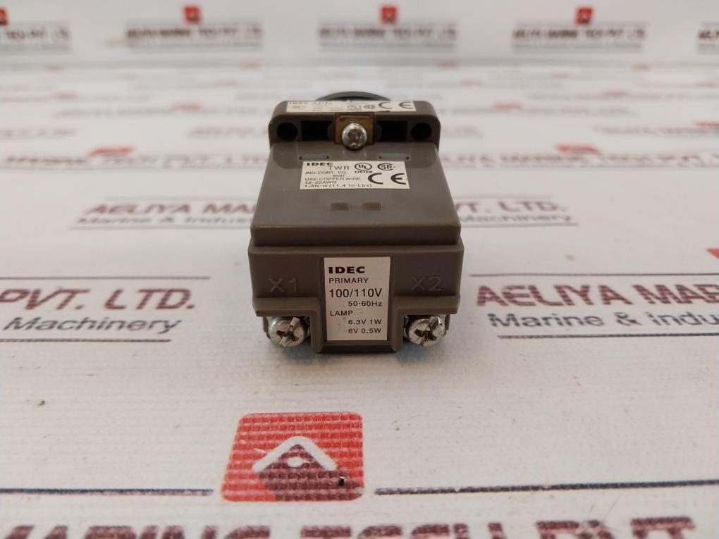 Idec Apn Pilot Light Indicator 100/110V 50/60Hz