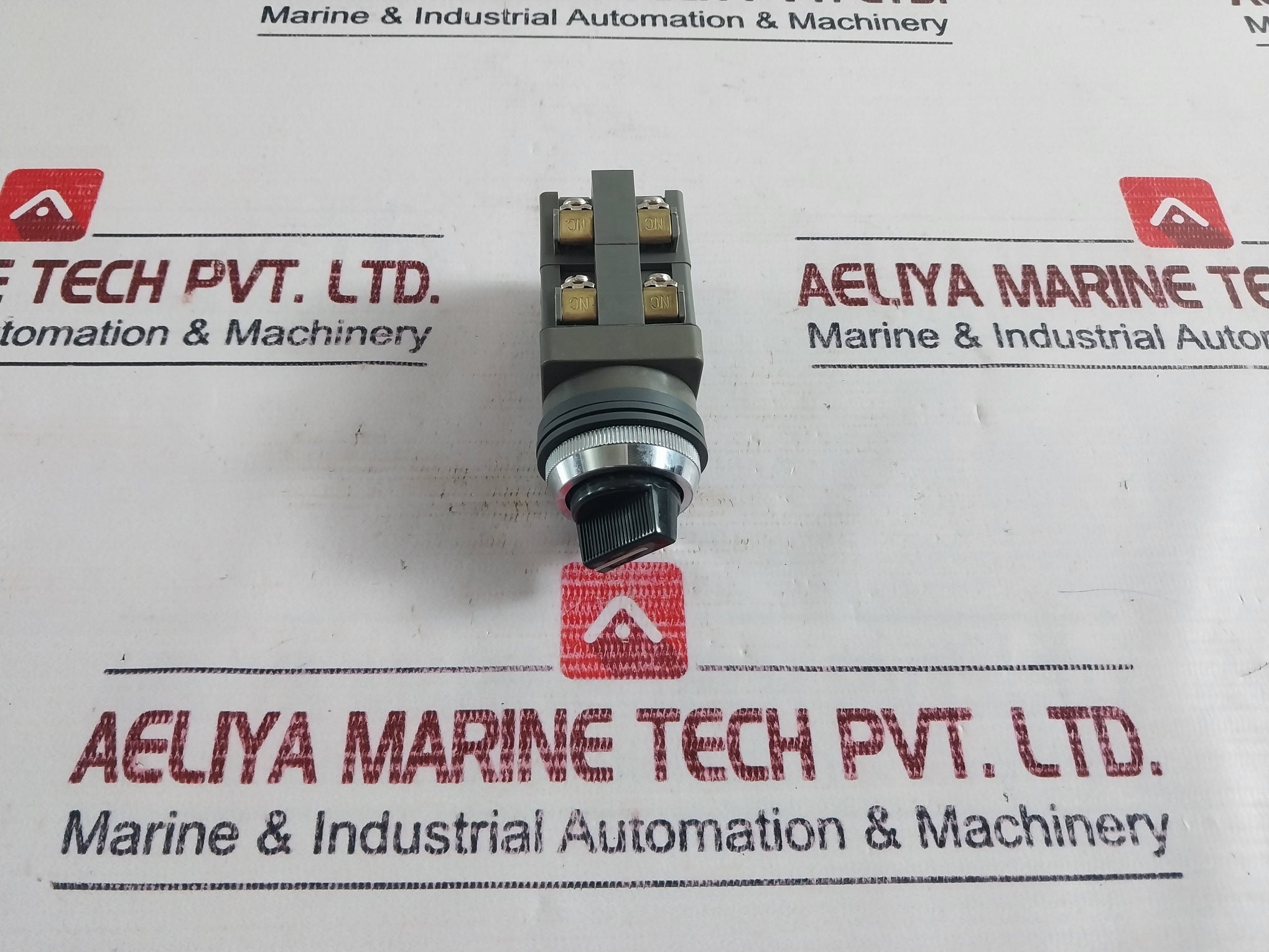 Idec Asn322 Selector Switch Control Unit