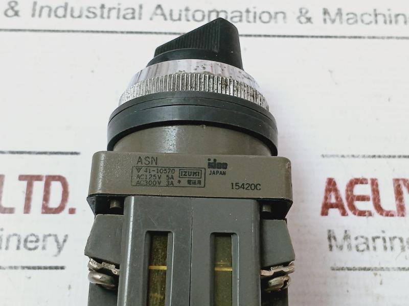 Idec Asn 41-10370 Selector Switch Ac125V 5A/Ac300V 3A