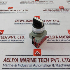 Idec Asw 0201/ Hw-g01 Selector Switch With Contact Block A600