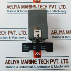 Idec Gt3A-1Af20 Electronic Timer With Base Sr2P-06B 10A 300V